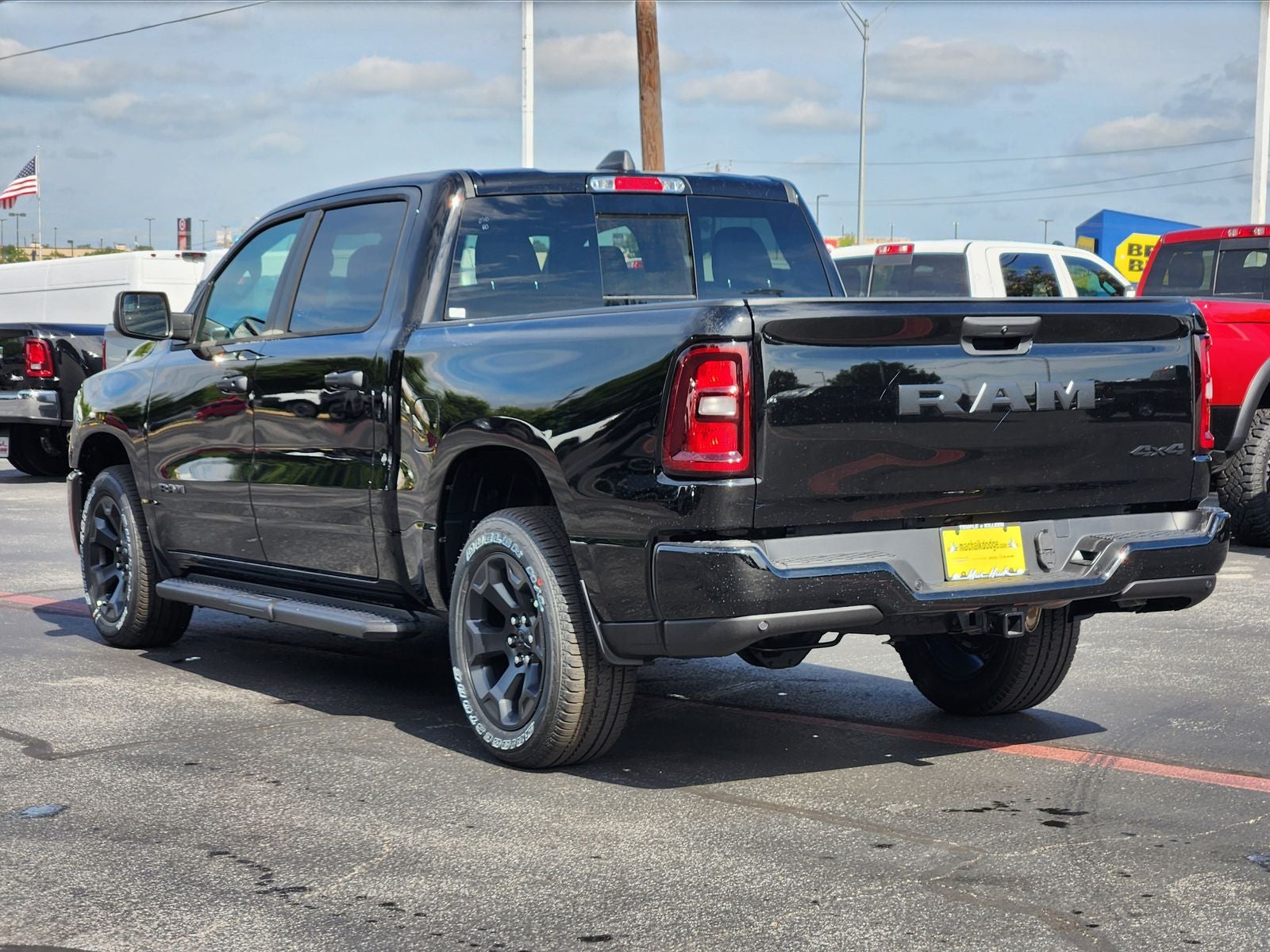 2026 RAM Ram 1500 RAM 1500 EXPRESS CREW CAB 4X4 5'7' BOX
