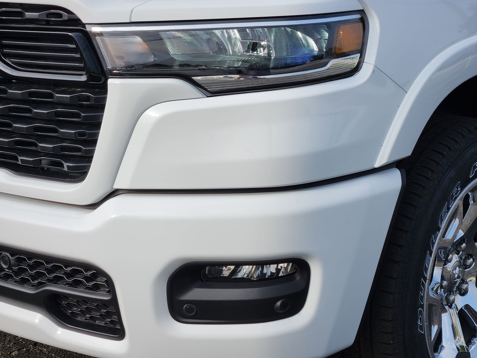 2026 RAM Ram 1500 RAM 1500 LONE STAR CREW CAB 4X4 5'7' BOX