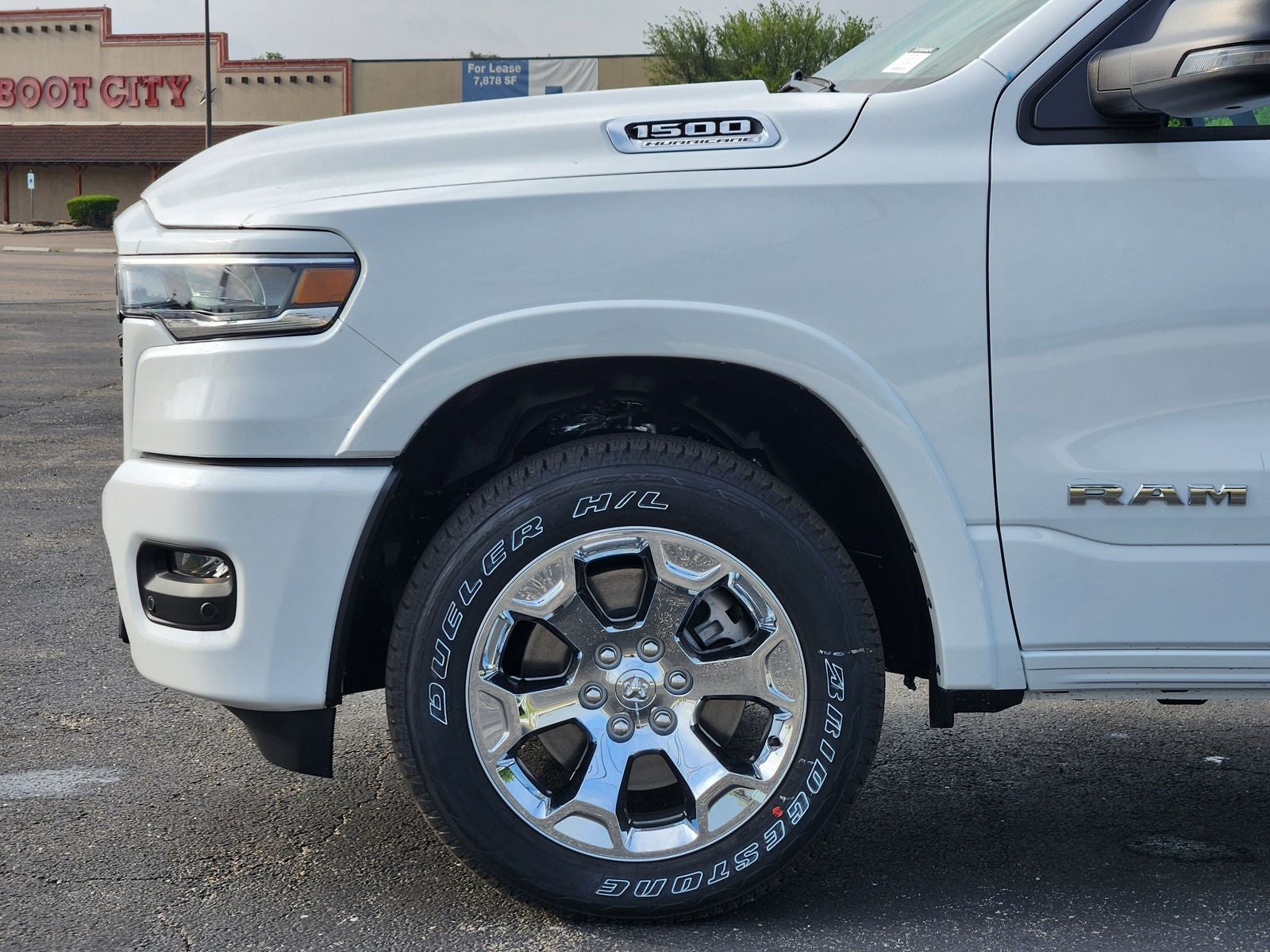 2026 RAM Ram 1500 RAM 1500 LONE STAR CREW CAB 4X4 5'7' BOX