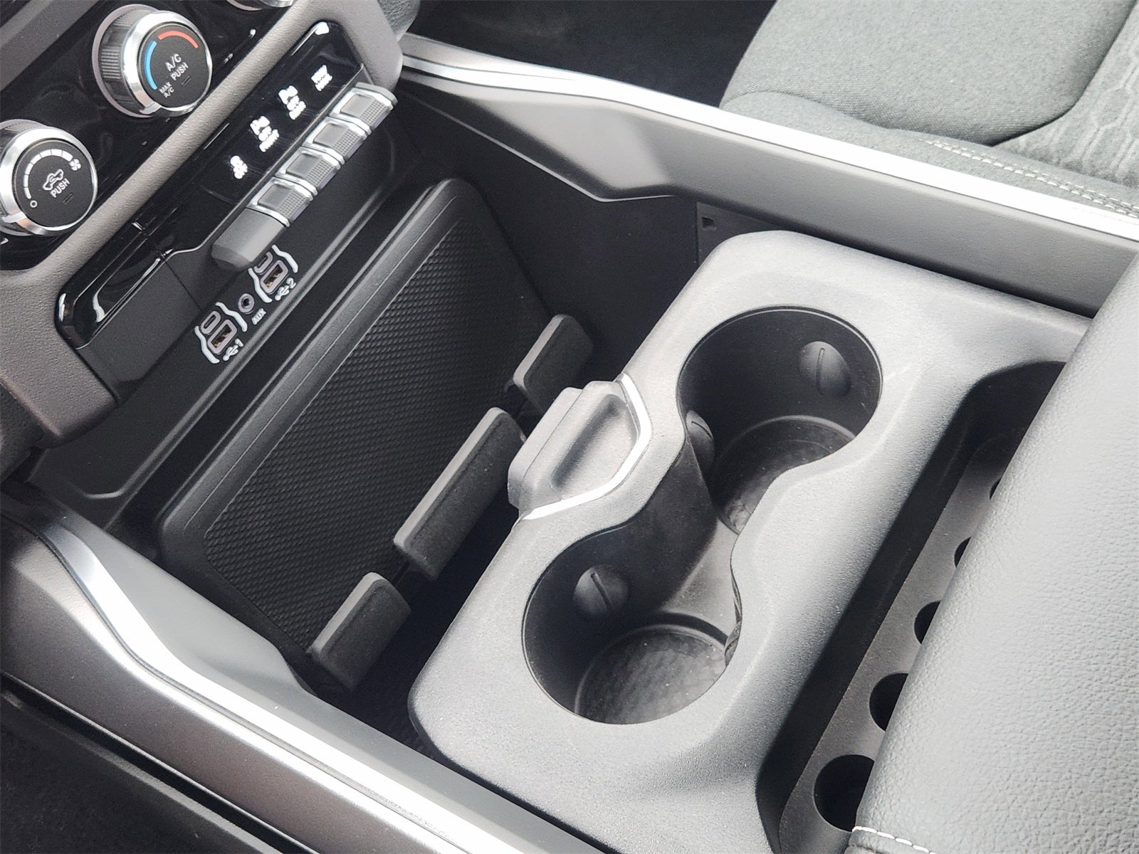 2026 RAM Ram 1500 RAM 1500 EXPRESS CREW CAB 4X4 5'7' BOX