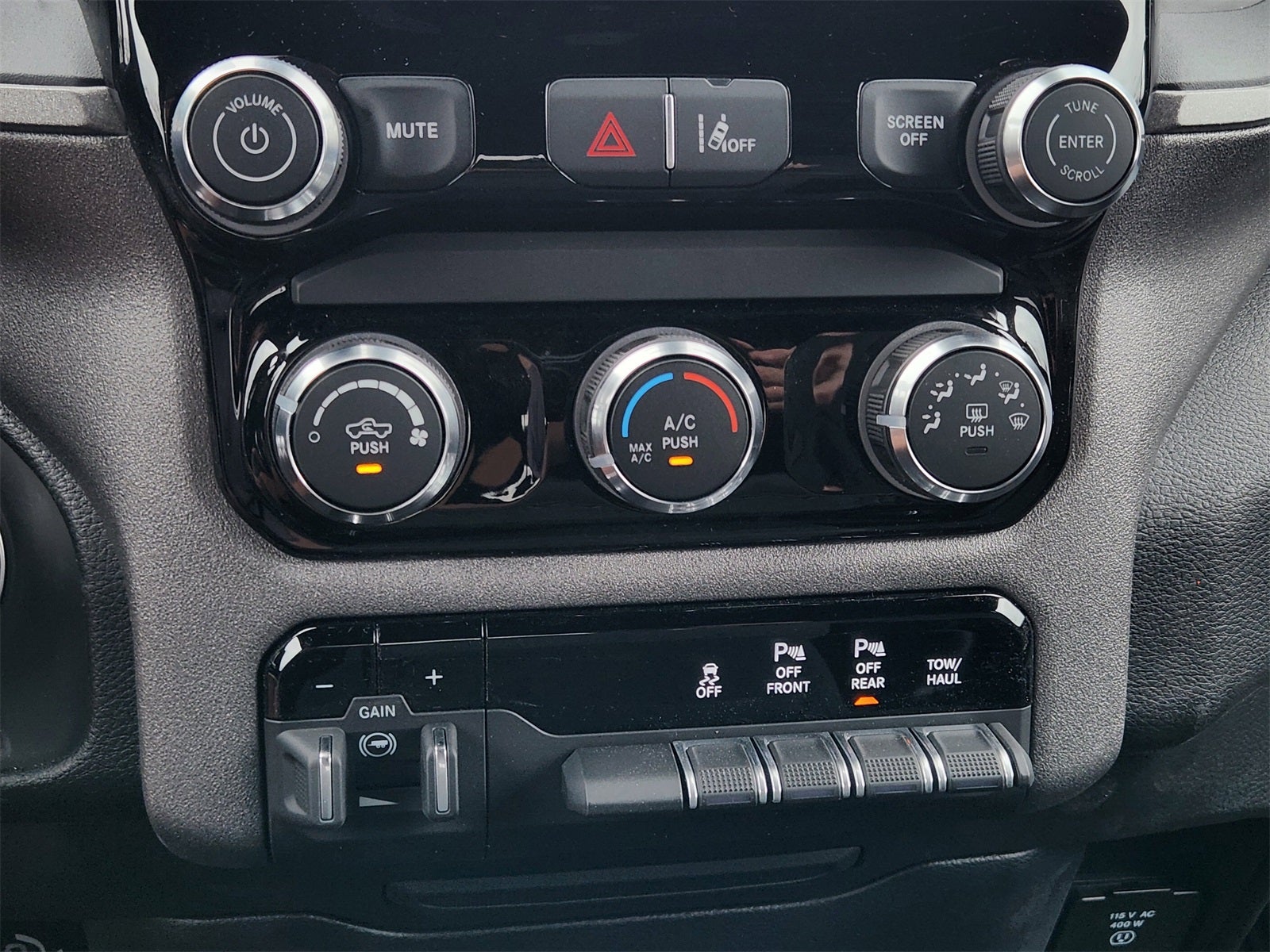 2026 RAM Ram 1500 RAM 1500 WARLOCK CREW CAB 4X4 5'7' BOX