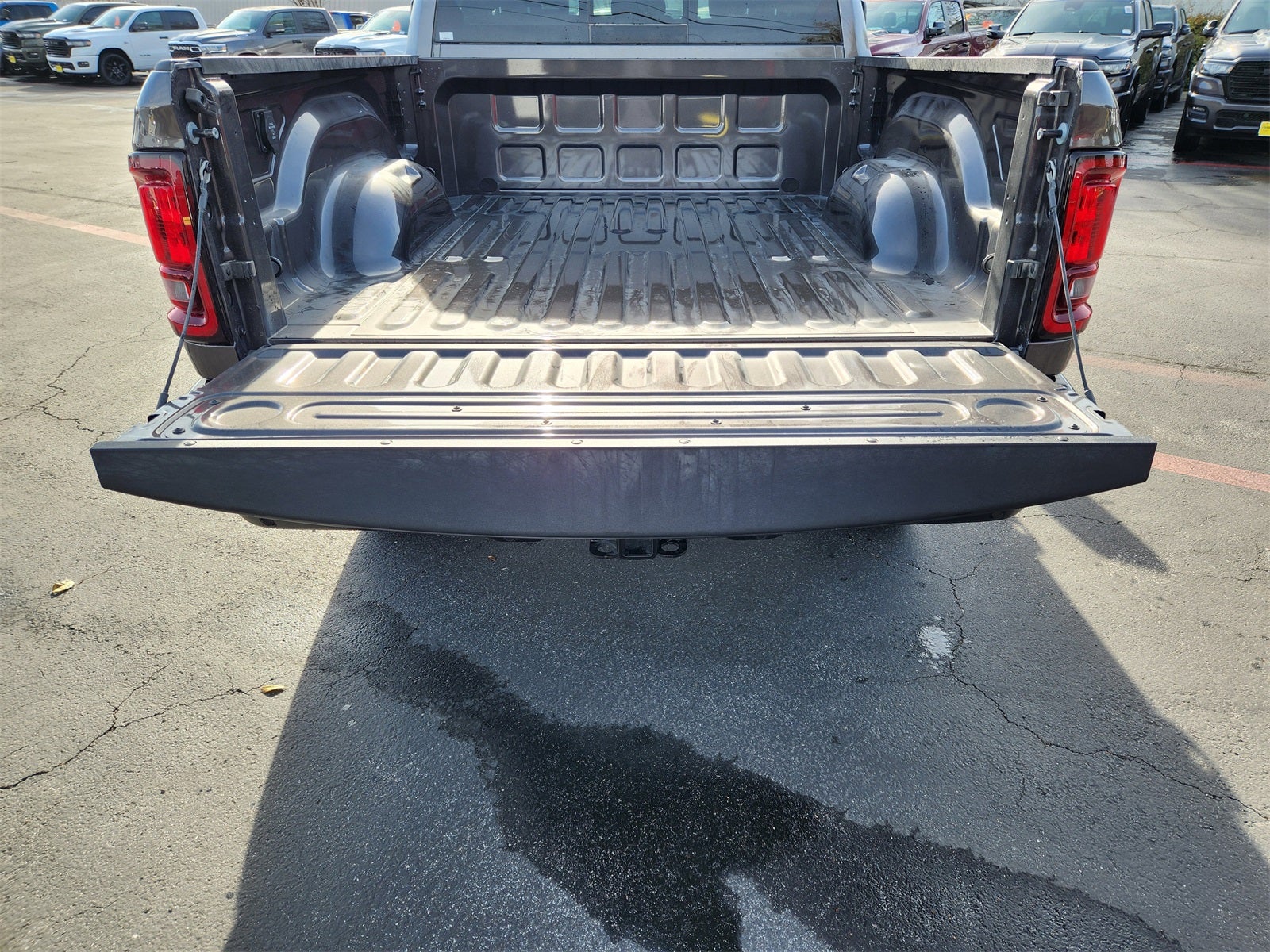 2026 RAM Ram 2500 RAM 2500 BLACK EXPRESS CREW CAB 4X4 6'4' BOX