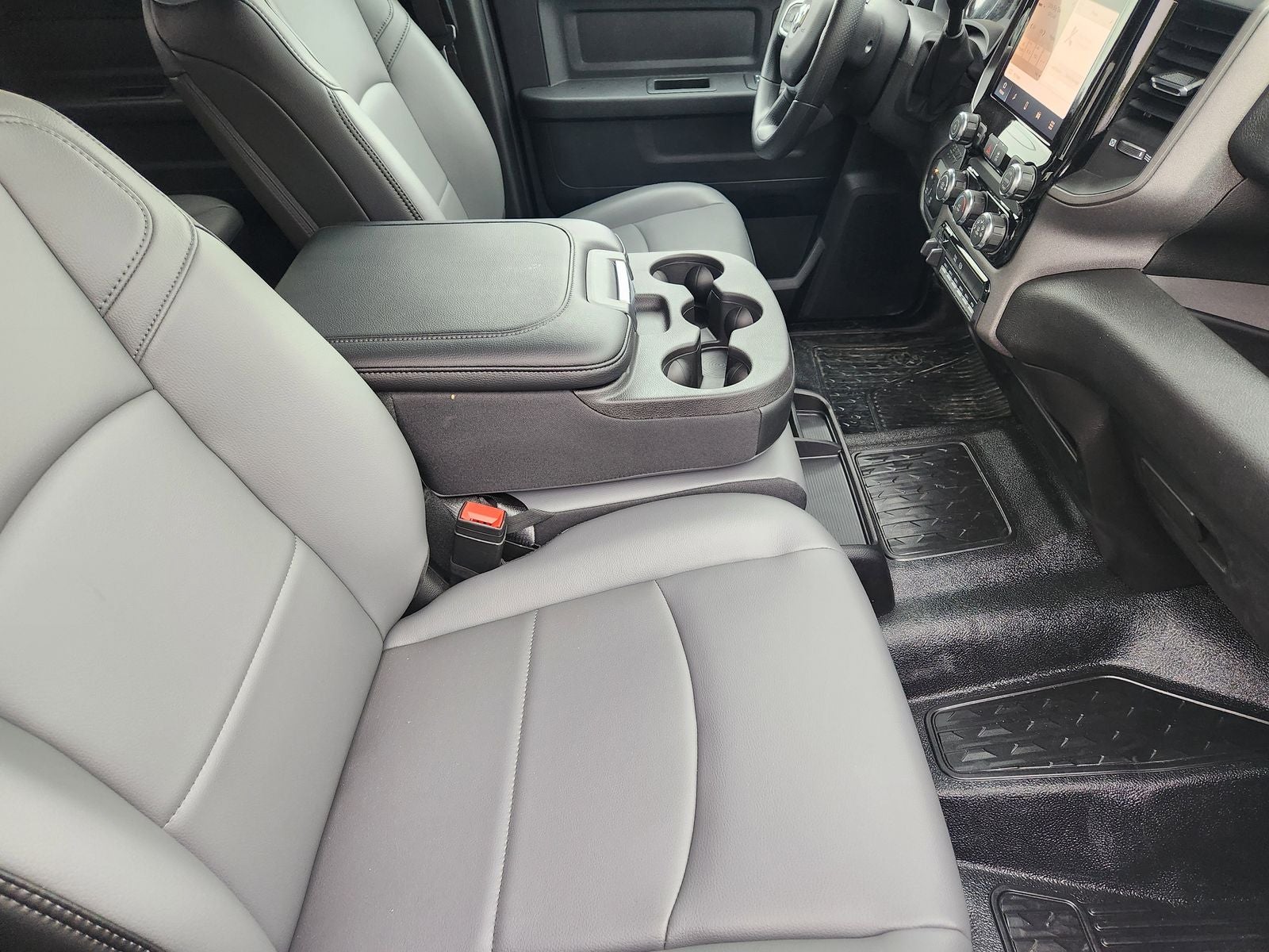 2026 RAM Ram 3500 Chassis Cab RAM 3500 TRADESMAN CREW CAB CHASSIS 4X4 60' CA