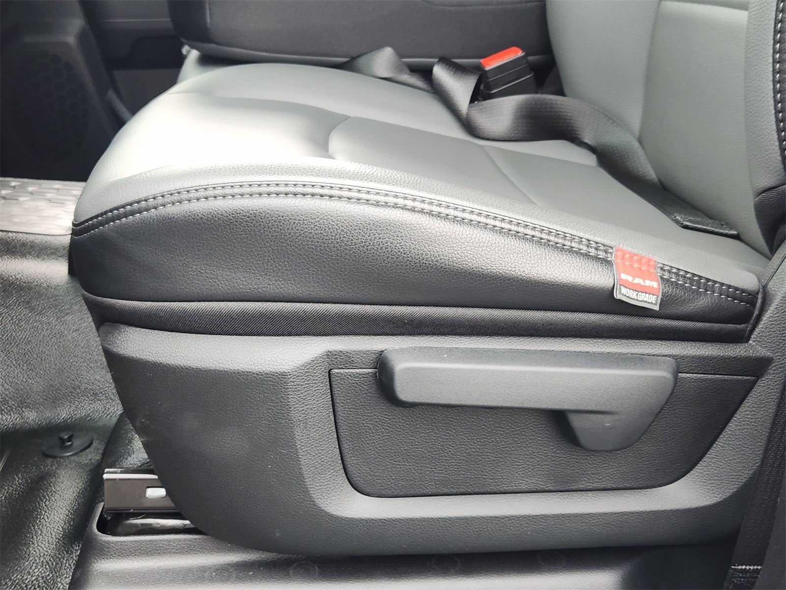 2026 RAM Ram 3500 Chassis Cab RAM 3500 TRADESMAN CREW CAB CHASSIS 4X4 60' CA