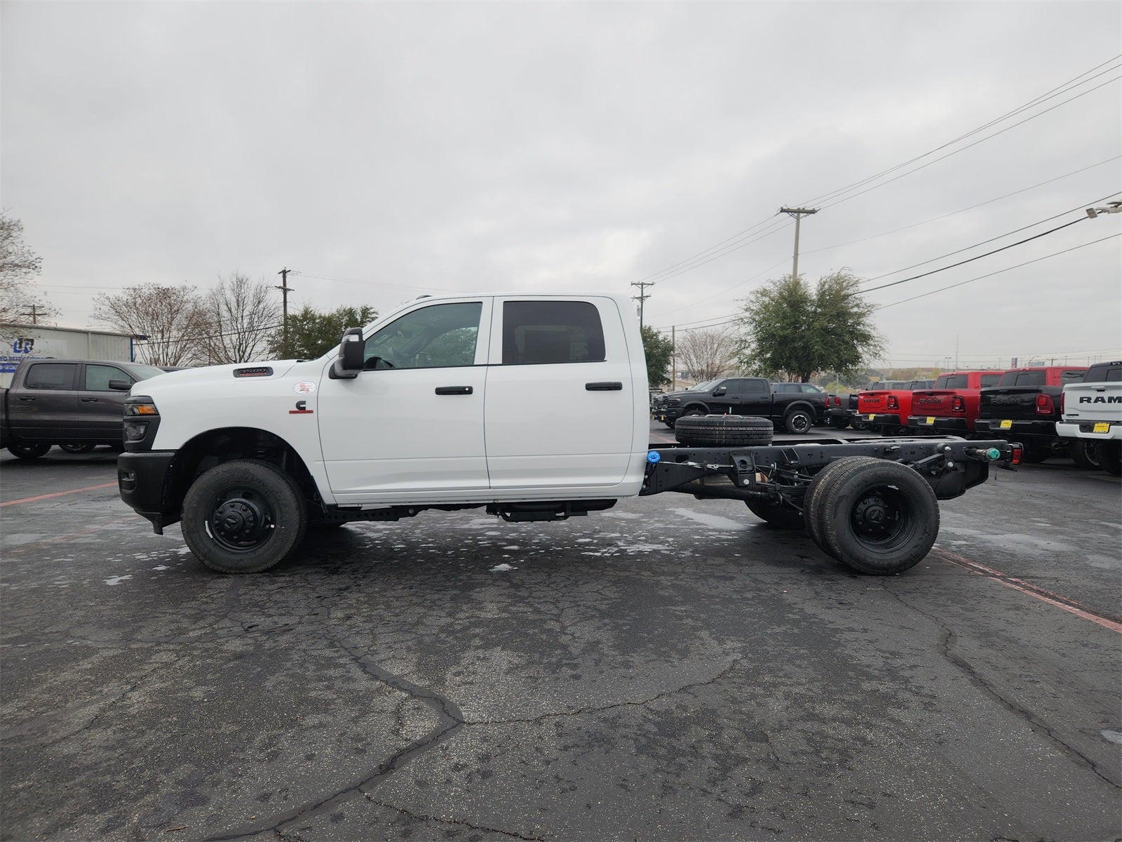 2026 RAM Ram 3500 Chassis Cab RAM 3500 TRADESMAN CREW CAB CHASSIS 4X4 60' CA