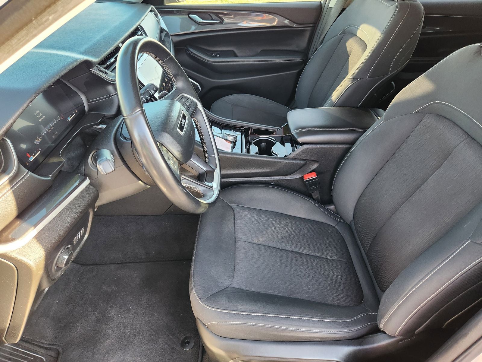 2022 Jeep Grand Cherokee L Laredo