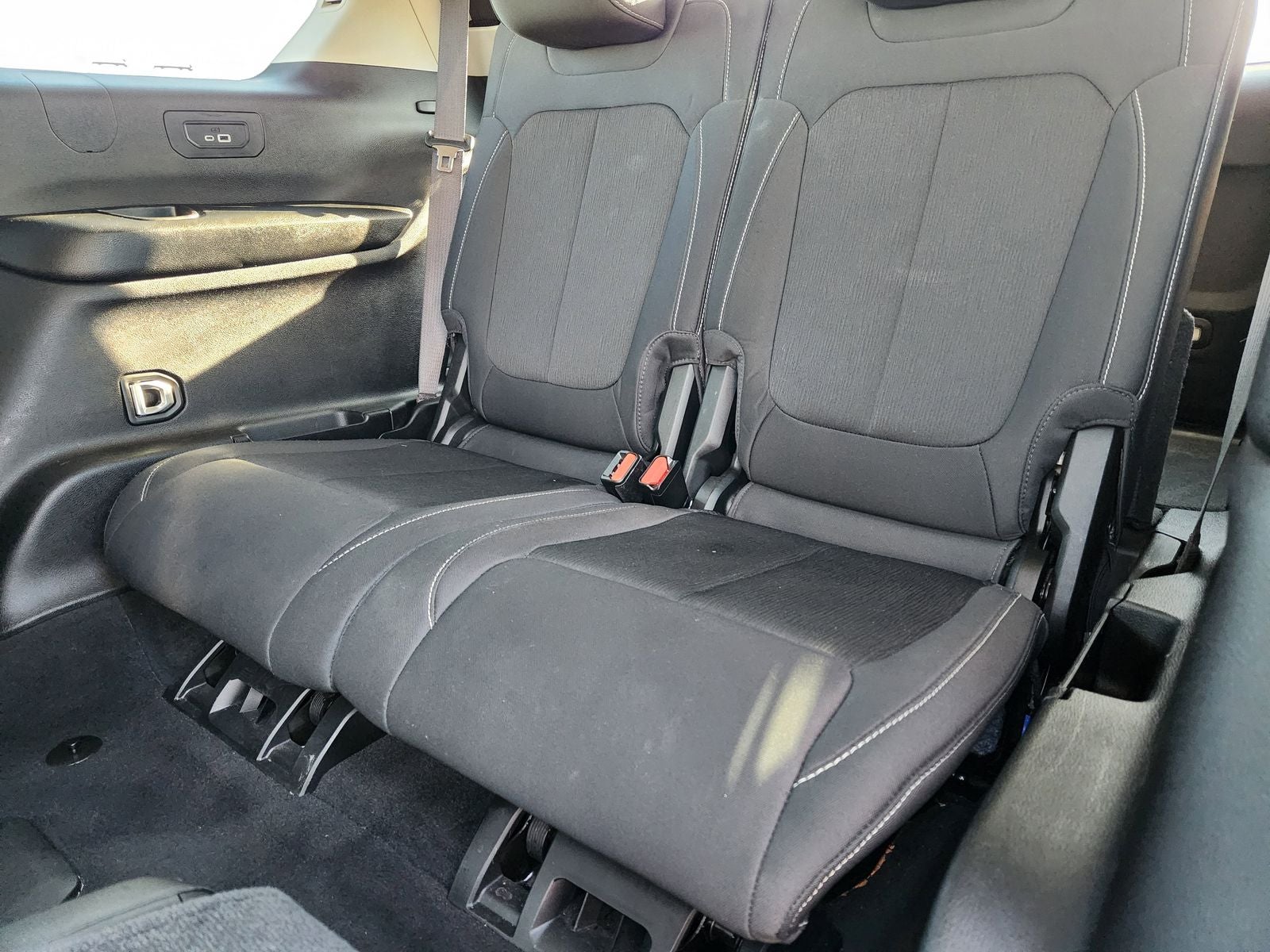 2022 Jeep Grand Cherokee L Laredo