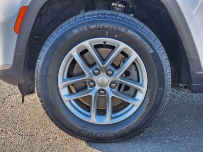 2022 Jeep Grand Cherokee L Laredo