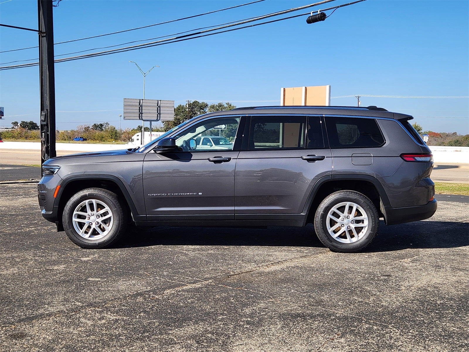 2023 Jeep Grand Cherokee L Laredo