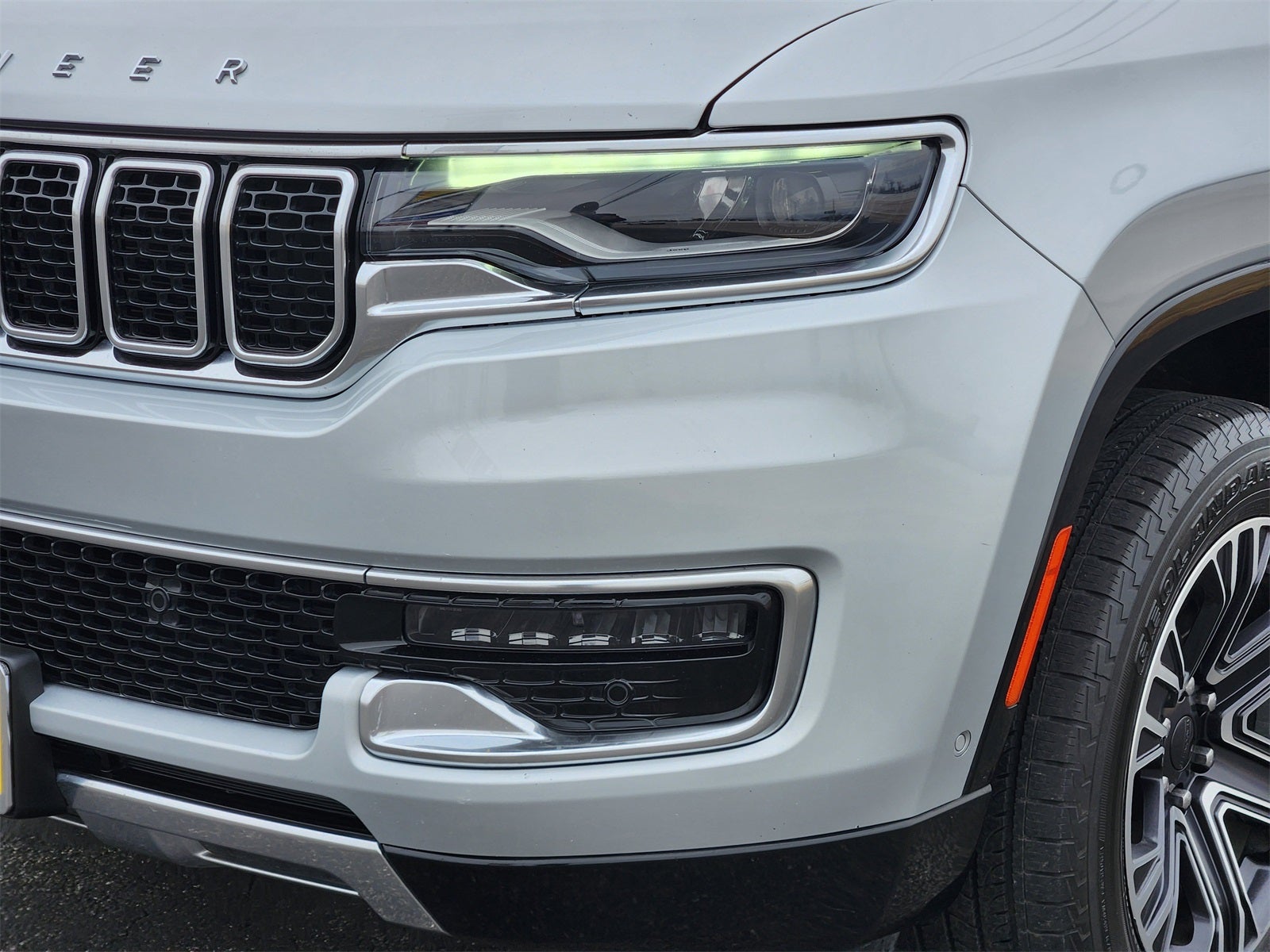 2022 Jeep Wagoneer Series III