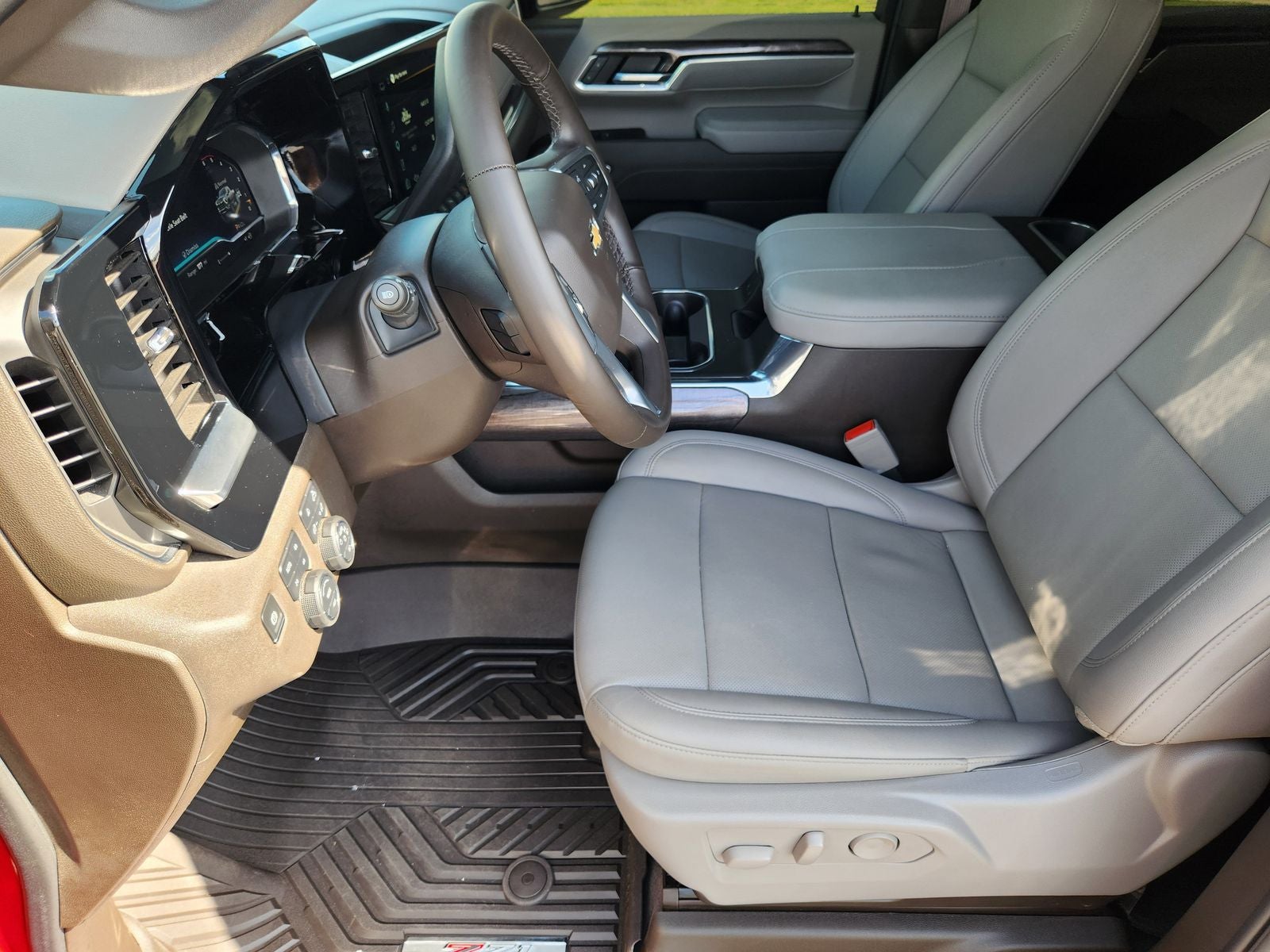 2025 Chevrolet Silverado 3500HD LTZ