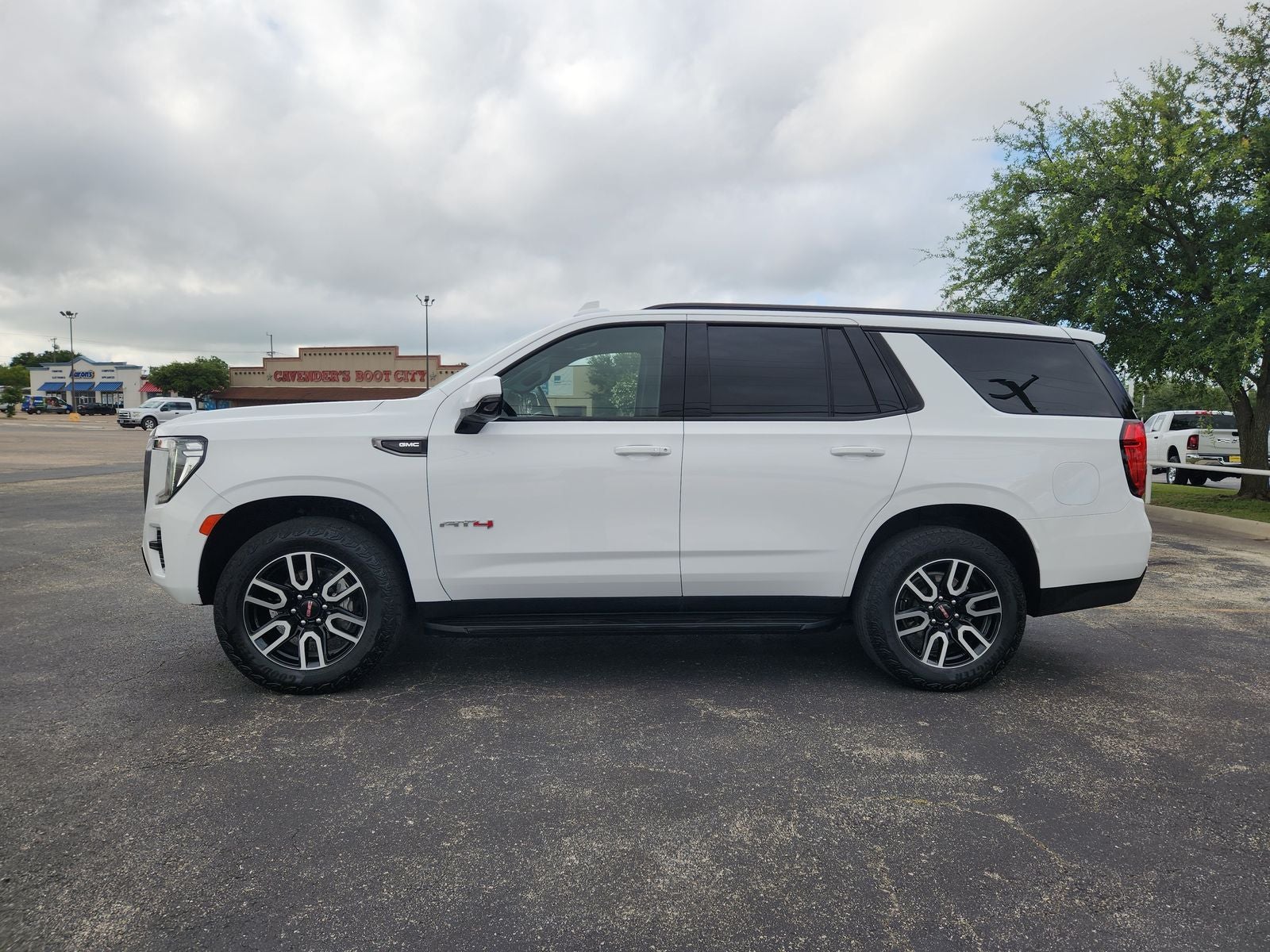 2024 GMC Yukon AT4