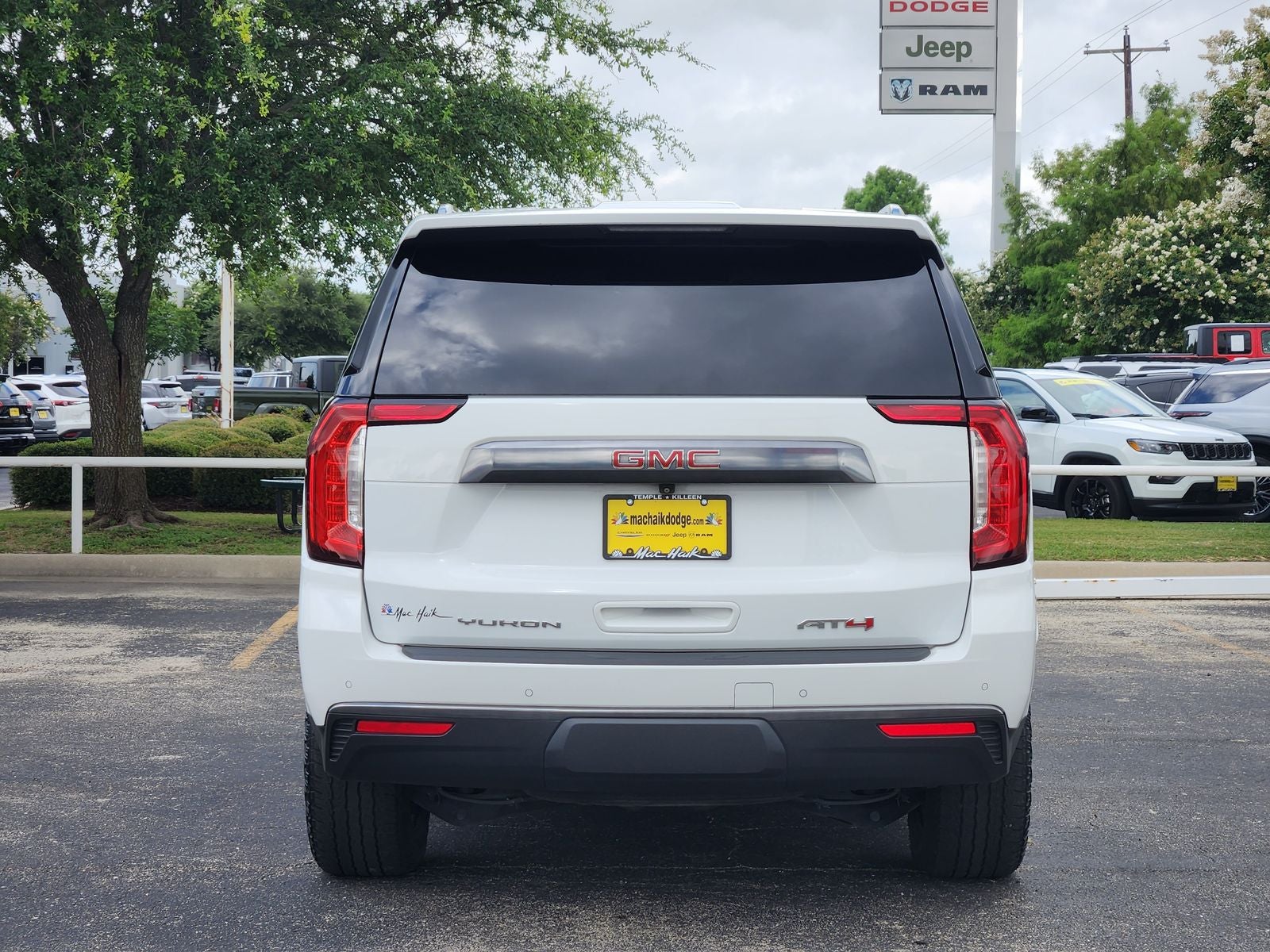 2024 GMC Yukon AT4
