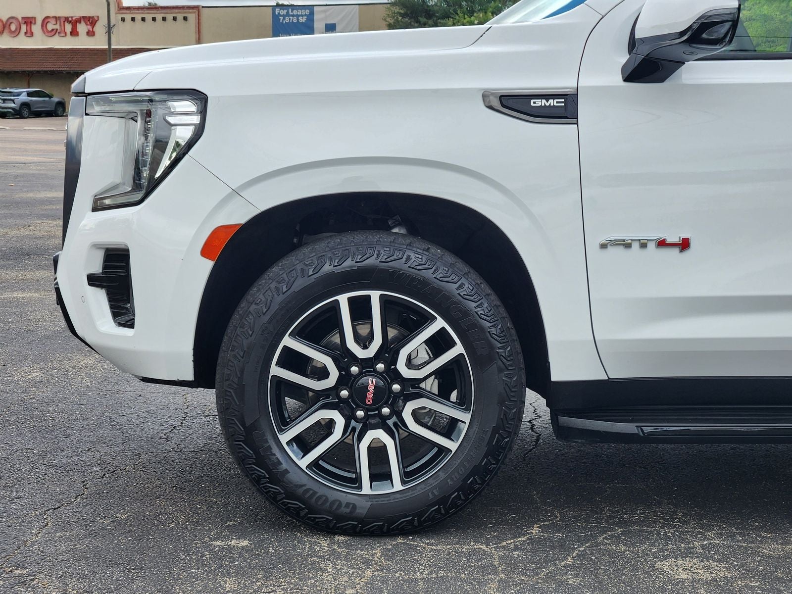 2024 GMC Yukon AT4