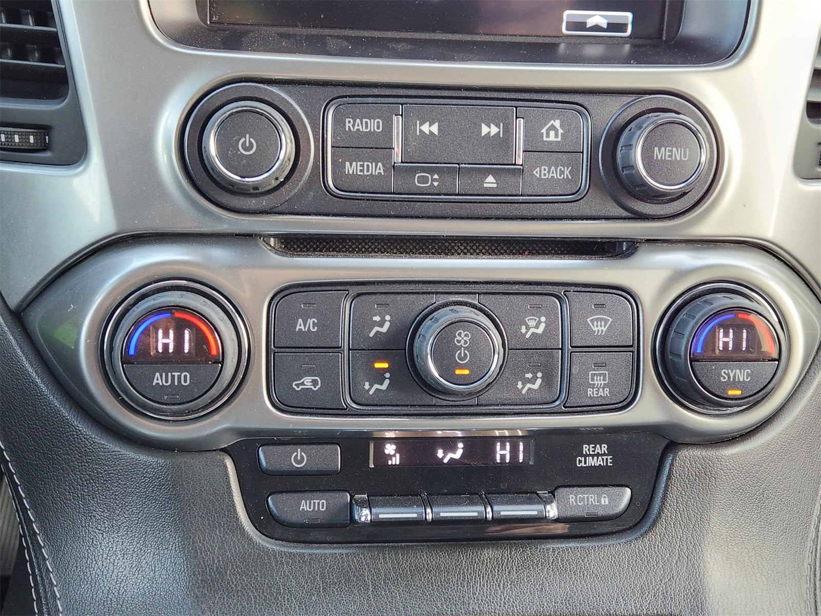 2018 Chevrolet Suburban LS