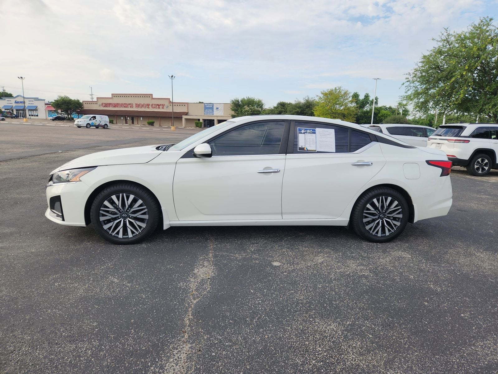 2023 Nissan Altima 2.5 SV