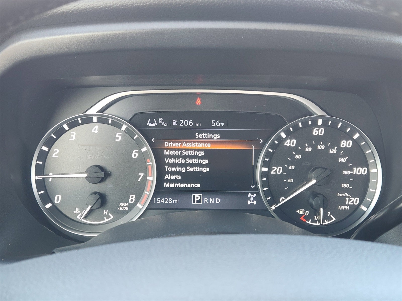 2023 Nissan Titan SV