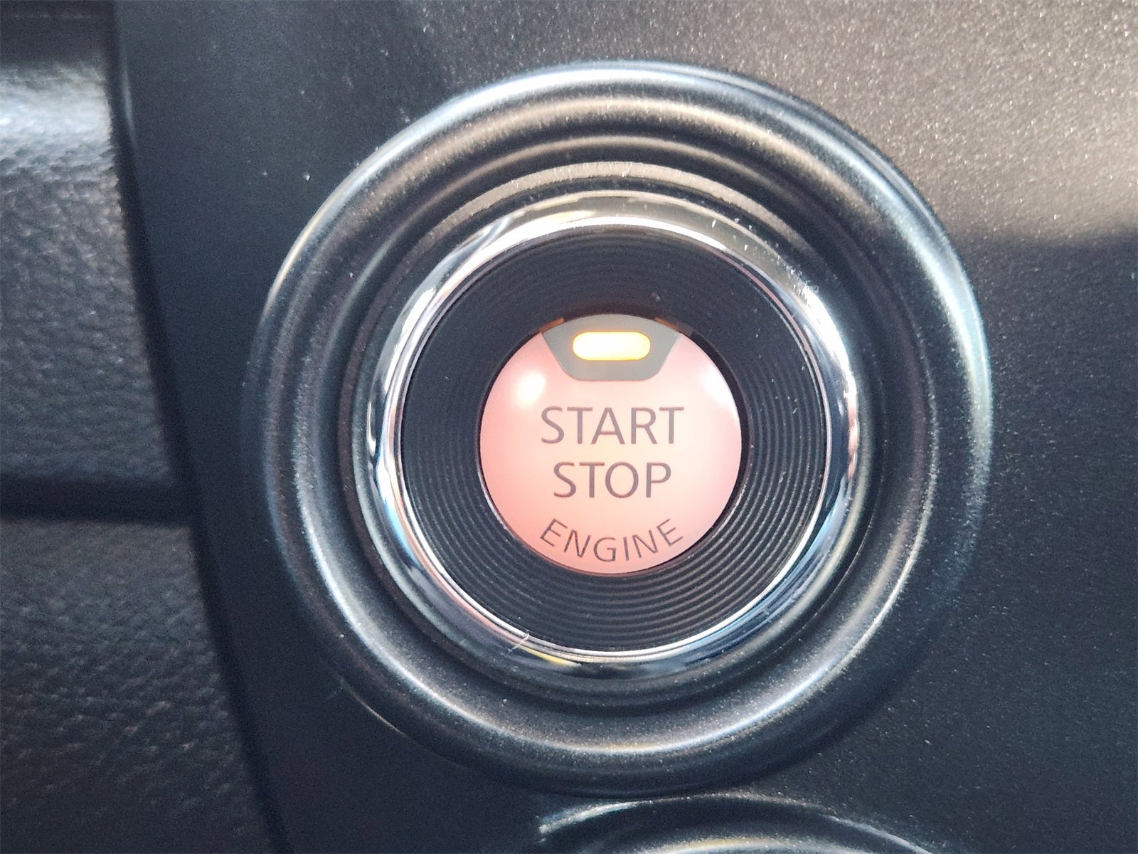 2023 Nissan Titan SV