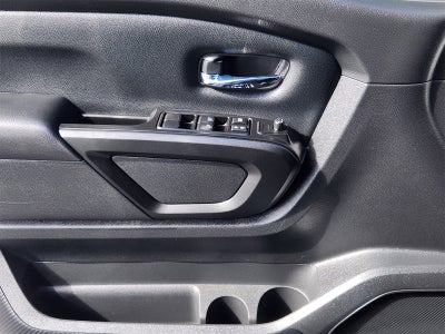 2023 Nissan Titan SV