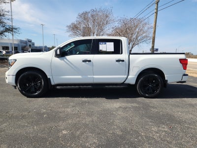 2023 Nissan Titan SV