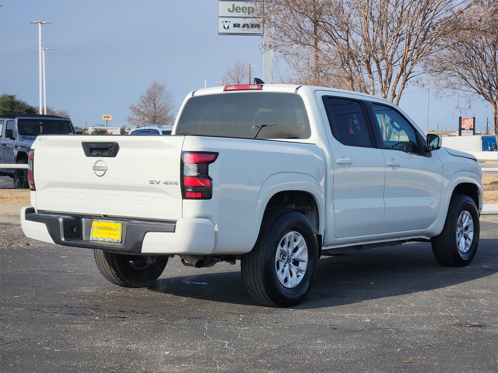 2024 Nissan Frontier SV
