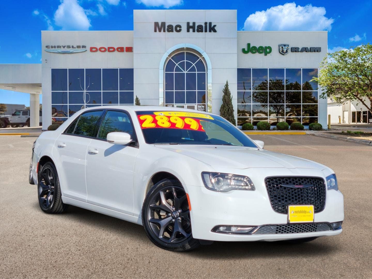 2023 Chrysler 300 S's photo