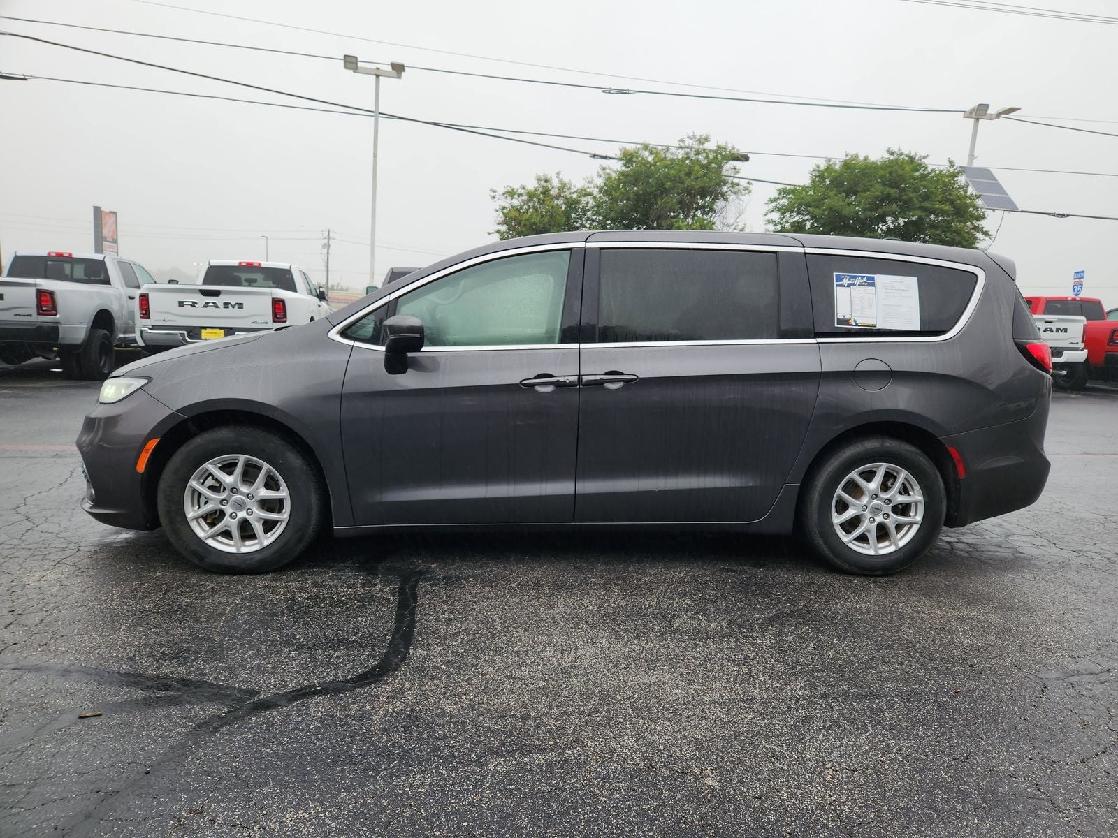 2023 Chrysler Pacifica Touring L