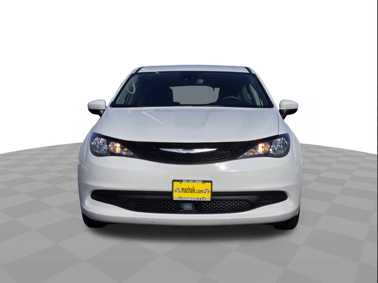 2023 Chrysler Voyager LX