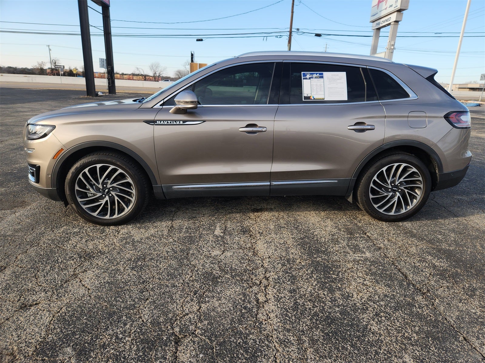 2020 Lincoln Nautilus Reserve