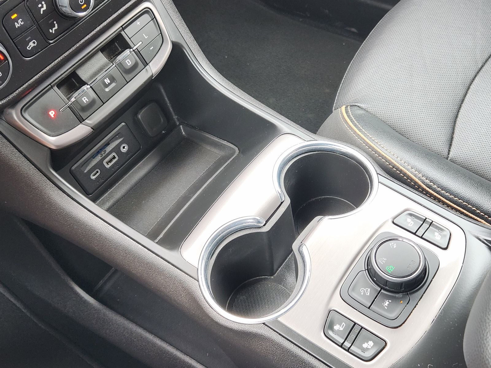 2023 GMC Terrain AT4