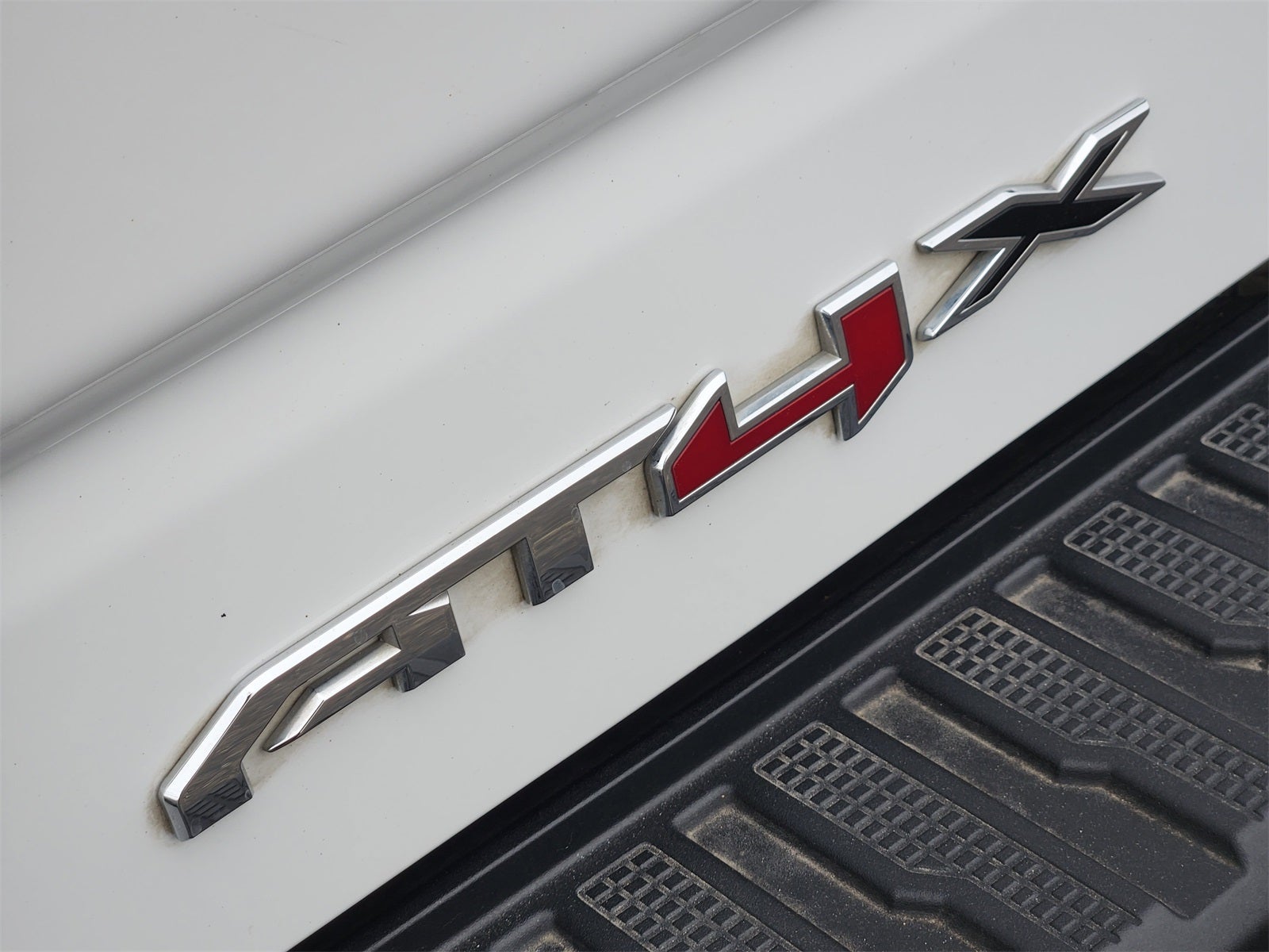 2023 GMC Sierra 1500 AT4X