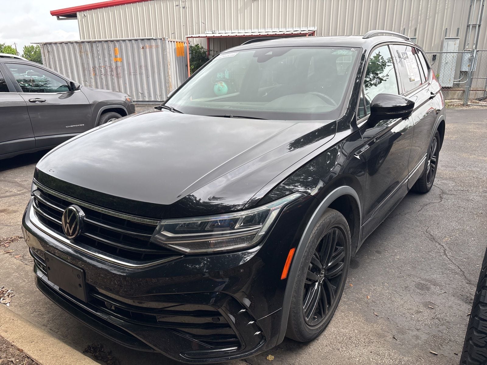 2022 Volkswagen Tiguan 2.0T SE R-Line Black