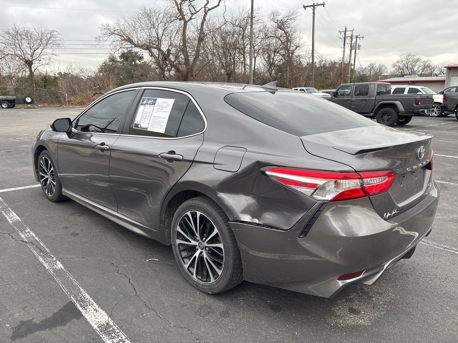 2020 Toyota Camry SE