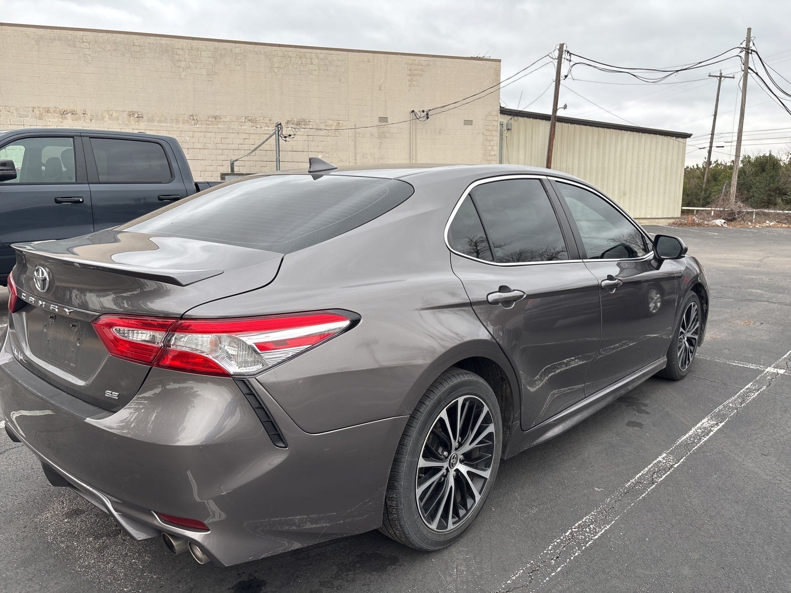 2020 Toyota Camry SE