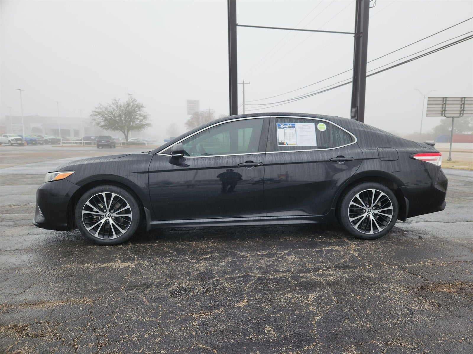 2020 Toyota Camry SE