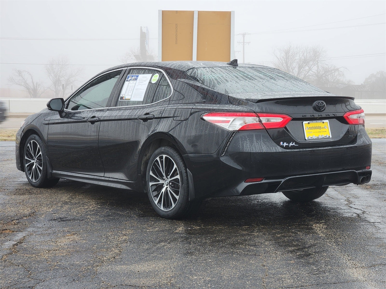 2020 Toyota Camry SE