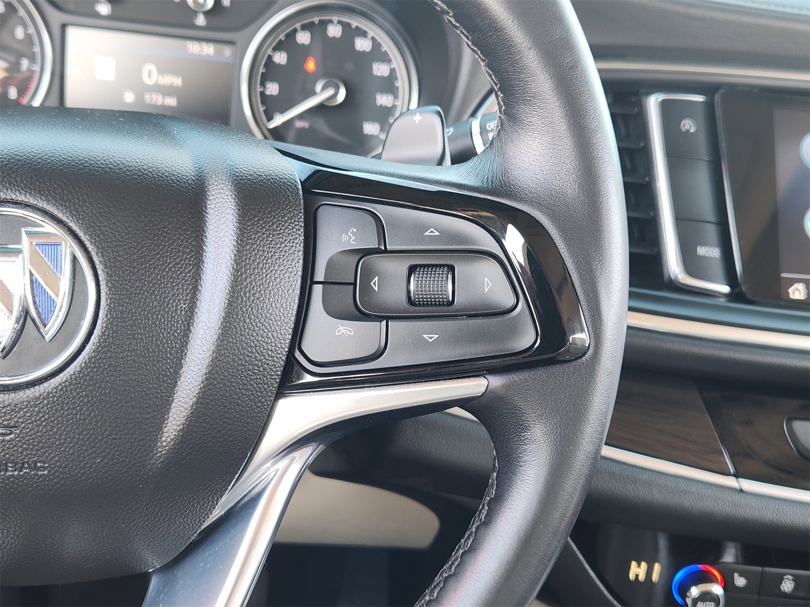 2022 Buick Enclave Essence