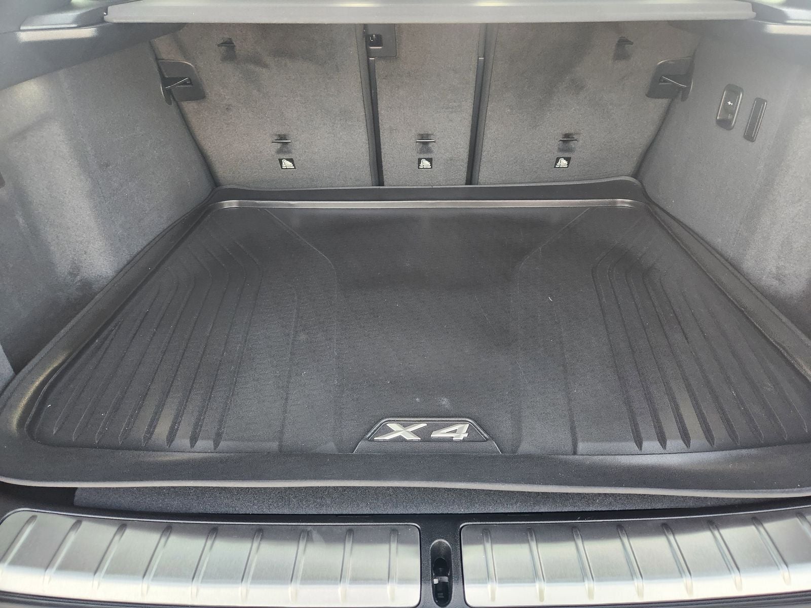 2024 BMW X4 xDrive30i