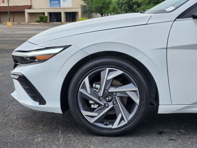 2025 Hyundai Elantra Hybrid Limited