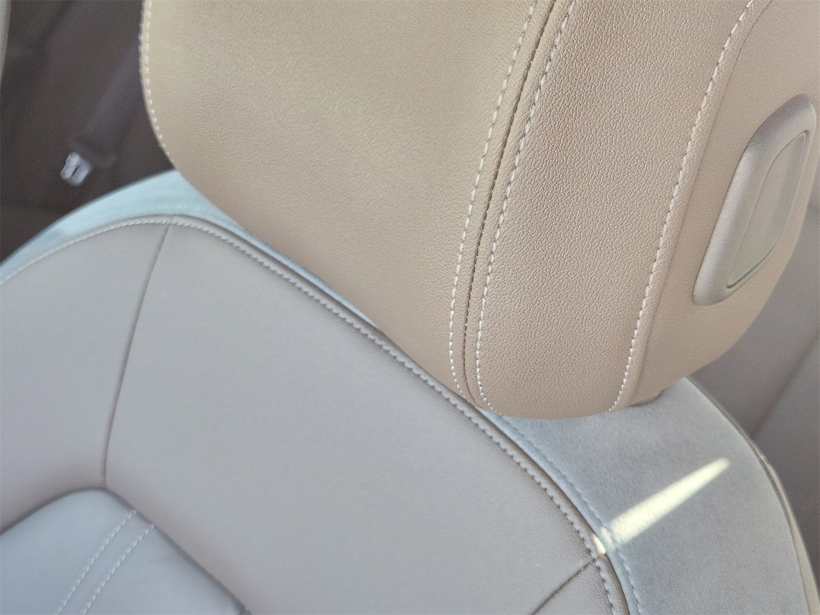 2025 Audi A3 40 Premium quattro